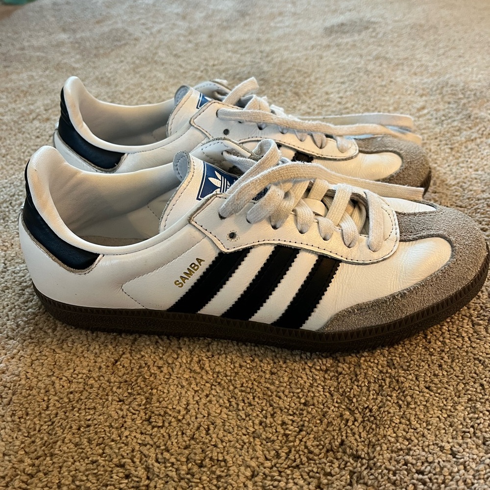 Samba sneakers